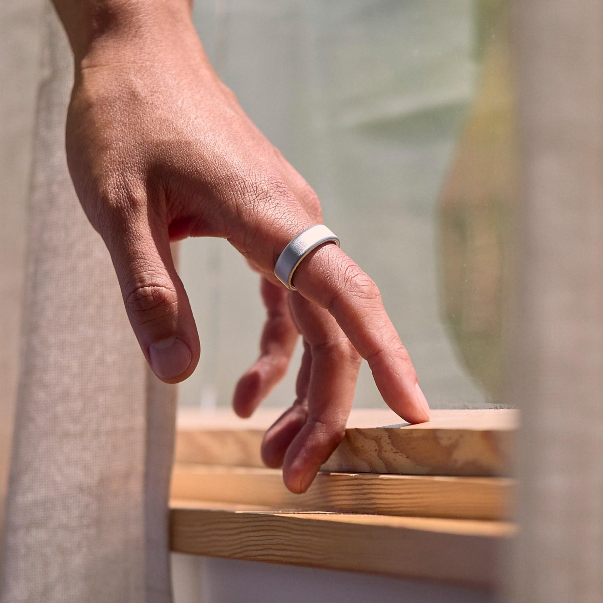 オーラリング　シルバー　サイズ8 Amazon.co.jp: Oura Ring 第4世代 – ブラッシュドシルバー